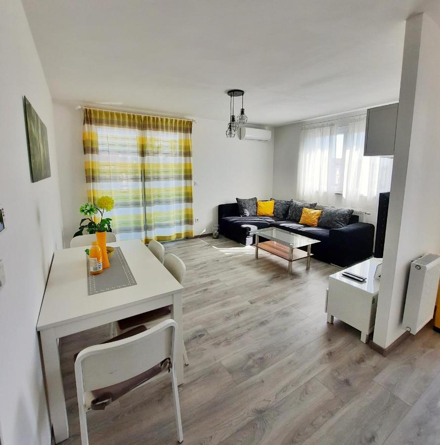 Apartment Mrvica Near The Zagreb Airport Велика-Горица Экстерьер фото