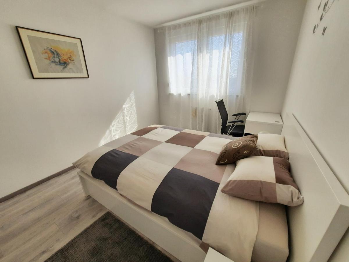 Apartment Mrvica Near The Zagreb Airport Велика-Горица Экстерьер фото